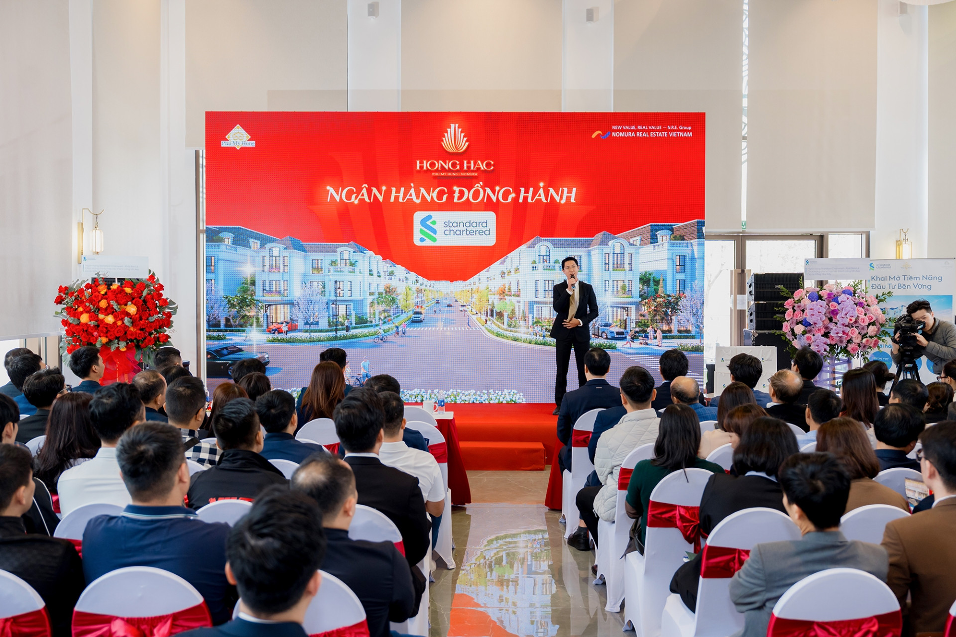 Lễ ký kết hợp tác tài chính chiến lược giữa Phú Mỹ Hưng và Ngân hàng Standard Chartered tại Hồng Hạc City